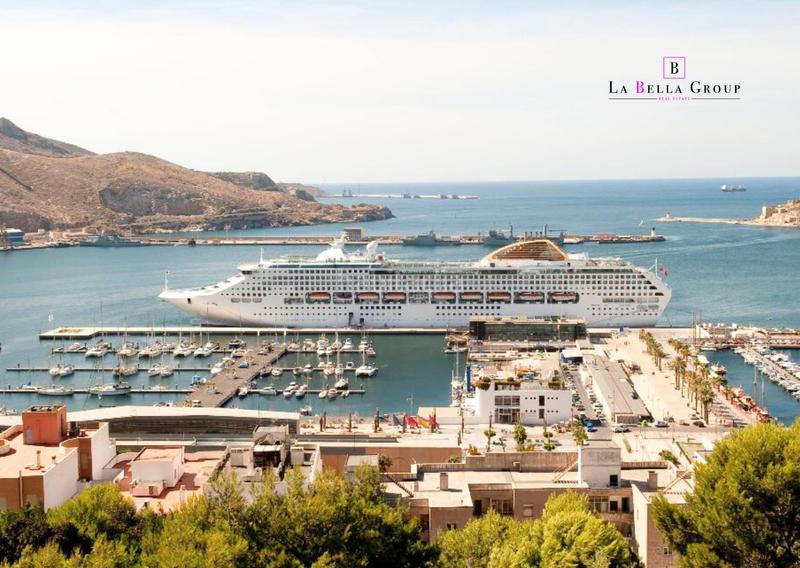 Foto dac287cc-f143-4620-b2a8-c1ad49ef72e6. Local comercial a Casco Antiguo Cartagena