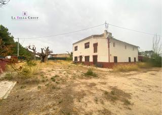 Casa a El Rabal. Casa con terreno en villena, alicante