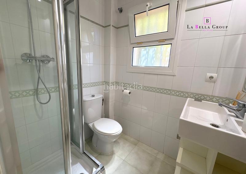 Foto 04816ffa-e56c-41c6-b0a8-0ee85e25c144. Casa  pareada con jardín en urb. royal golf – en Jerez de la Frontera