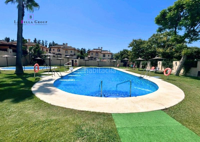 Foto 3c2aa7f7-abb0-402f-997b-c7706ca73ac9. Casa  pareada con jardín en urb. royal golf – en Jerez de la Frontera