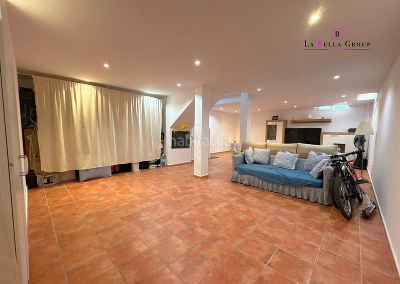 Foto 45d7fb4a-5c59-48c0-b1ff-73f5e3cf2d06. Casa  pareada con jardín en urb. royal golf – en Jerez de la Frontera