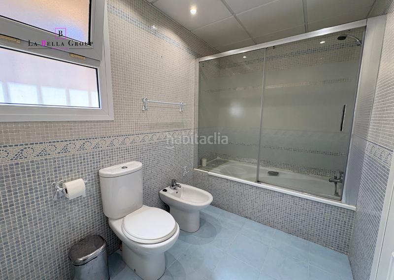 Foto a3aee2e6-8ccc-46a2-b46f-751834b07d05. Casa  pareada con jardín en urb. royal golf – en Jerez de la Frontera