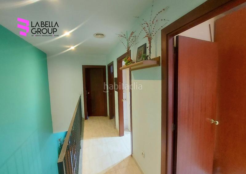 Foto cbbc7994-de8f-47cb-a465-a4a7c1d9bdac. Casa adosada ¡descubre tu nuevo hogar ! en Sant Climent de Llobregat