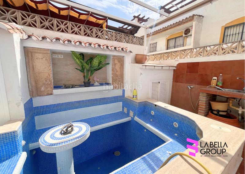 Foto 01c10d77-e606-42ea-8209-3df5dd0a4948. Casa adossada amb calefacció aparcament piscina a Marbella