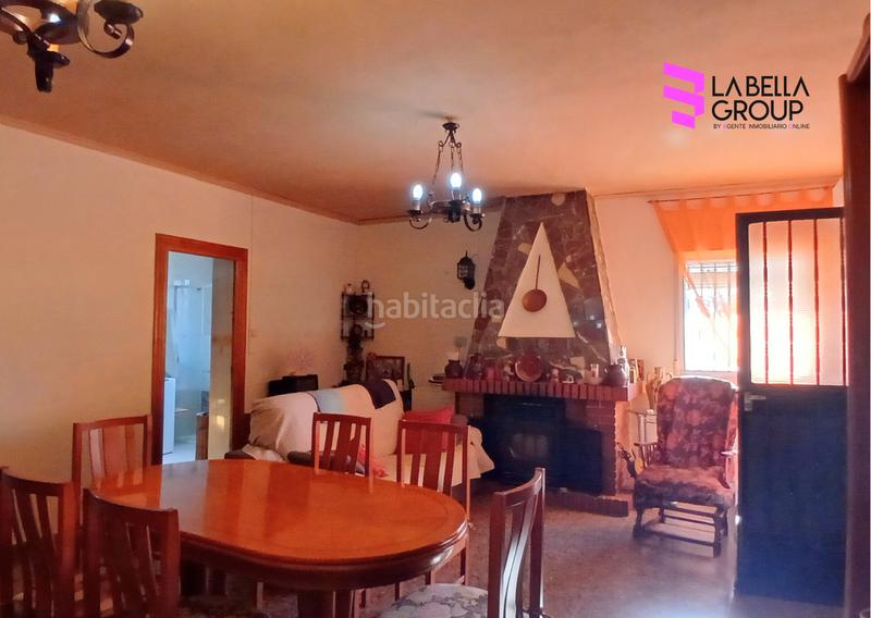 Foto 05fc8e05-3bca-4b21-b185-e8376bd763b0. Casa amb xemeneia calefacció aparcament piscina a Albacete