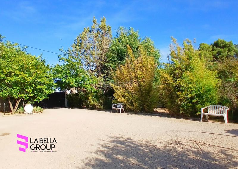 Foto bcdb4da0-4459-40b5-b21a-1d2cb54069a9. Casa amb xemeneia calefacció aparcament piscina a Albacete