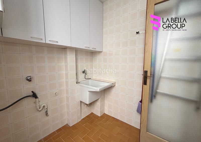 Foto 3f88ff4f-87ef-4e76-82eb-16371f9fe808. Piso amplio piso de 4 habitaciones en el barrio de los poetas, en Reus