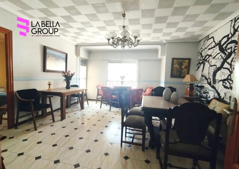 Foto 4650012d-be77-49b6-98ef-f8f2f9210359. Casa amb xemeneia aparcament a Castellar