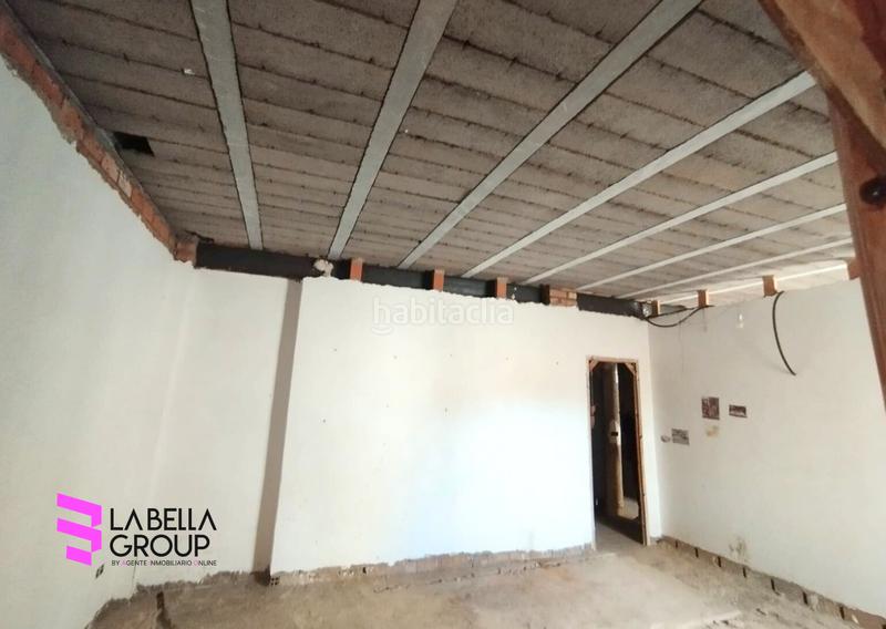 Foto ab7b29a4-2923-414d-82c8-713f3e230ee7. Casa amb xemeneia aparcament a Castellar