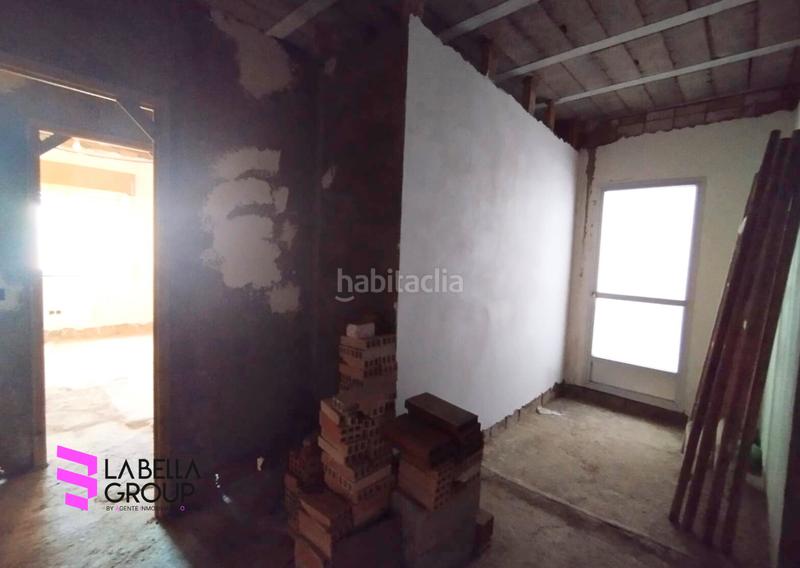 Foto df4977a4-bb52-47a1-b9f7-07c102dafba1. Casa amb xemeneia aparcament a Castellar