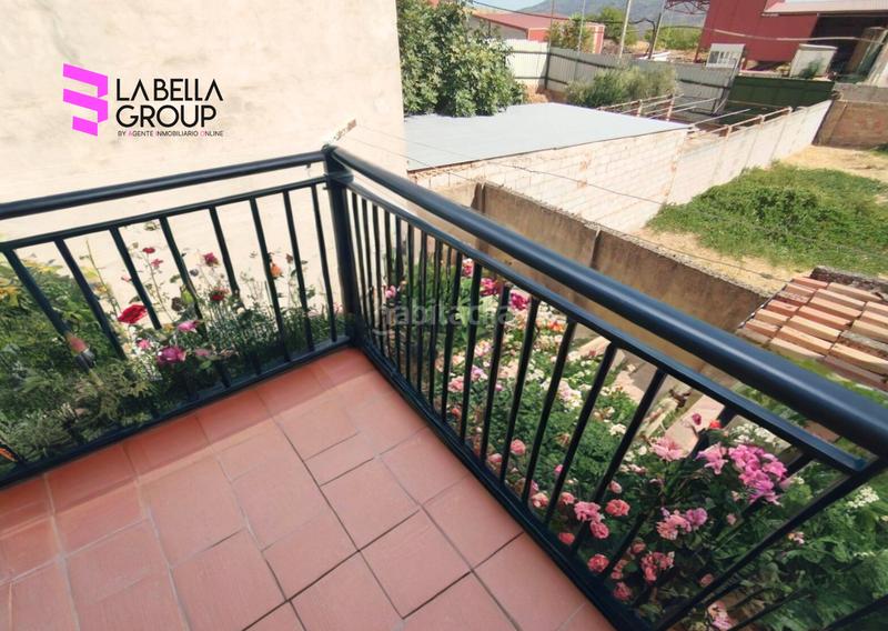 Foto ffa1b981-a328-4520-a784-299b3fc502e4. Casa amb xemeneia aparcament a Castellar