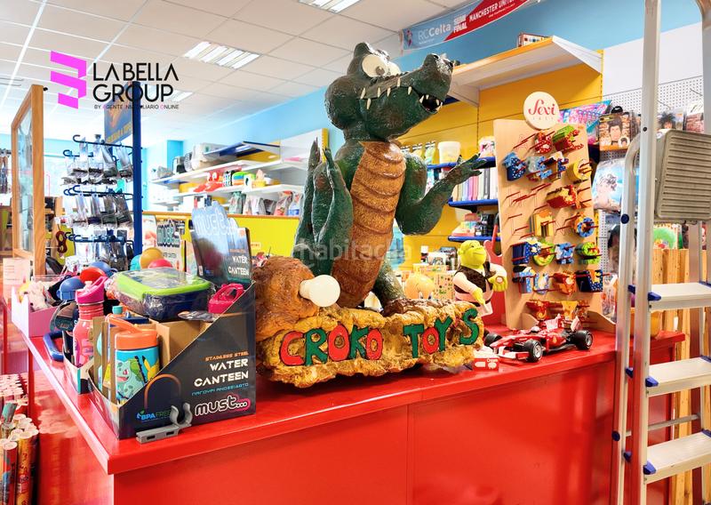 Foto ba930b62-35bd-4159-9501-d695844eeb0a. Local comercial  de 333 m² en pleno centro en Marín