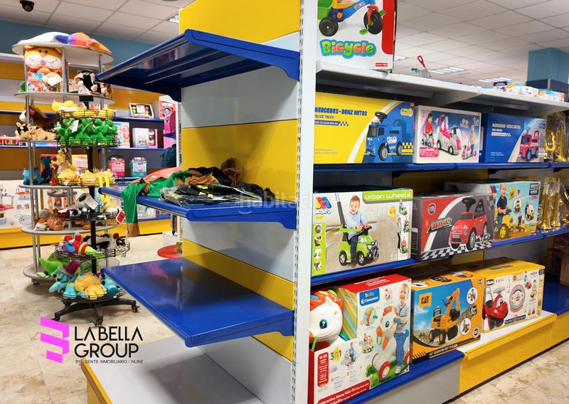 Foto f82a37ae-dfb6-429a-b39c-949310a48410. Local comercial  de 333 m² en pleno centro en Marín