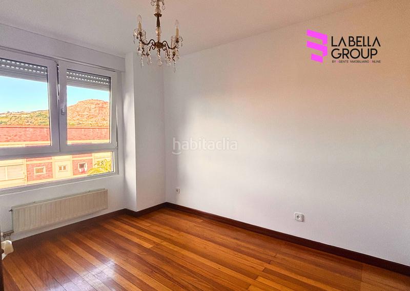 Foto 3a4a142c-0de6-4f2c-a2e2-d4bbd8d19701. Flat with heating parking in Peñacastillo - Nueva Montaña Santander