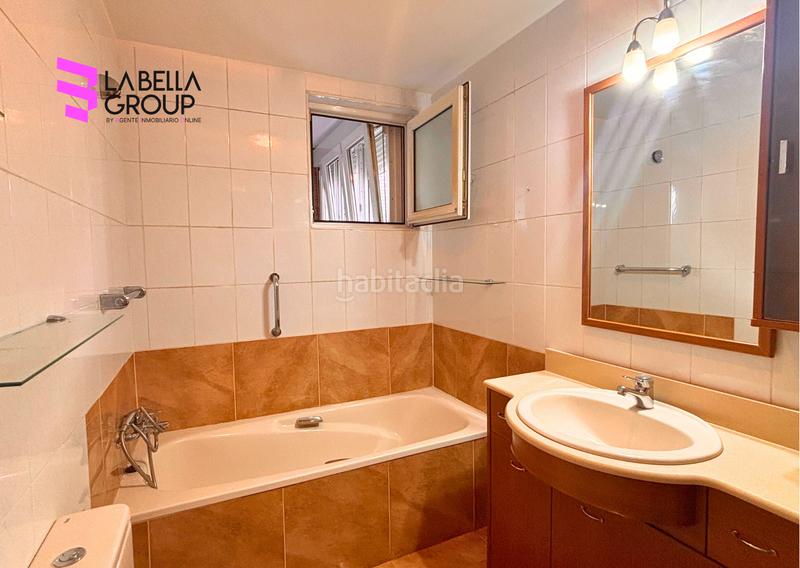 Foto 5a52a354-8bdf-4bb2-be8d-1baabbb8c121. Flat with heating parking in Peñacastillo - Nueva Montaña Santander