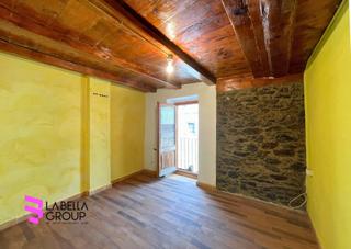 Reihenhaus  Carrer major-bescaran. Casa al centre de bescaran