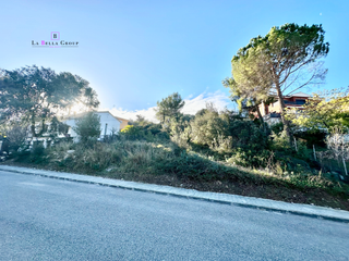 Terrain résidentiel à Begues. Fantástico solar en venta en begues