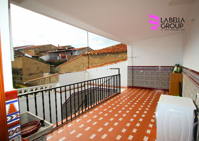 Foto 1ca2f0cd-856f-464f-9971-86e68cb228e9. Casa amb xemeneia piscina a Orellana la Vieja