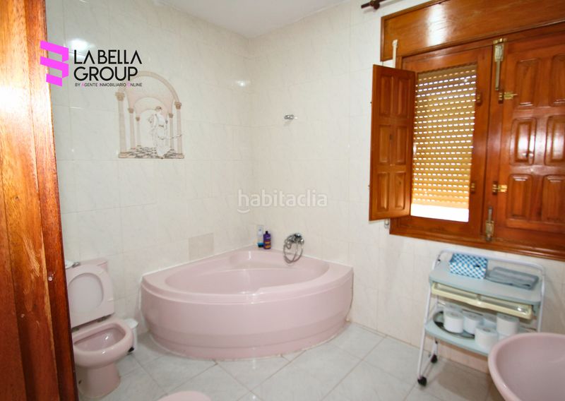 Foto 7533ee38-400c-4916-a386-df1861f29a3f. Casa amb xemeneia piscina a Orellana la Vieja