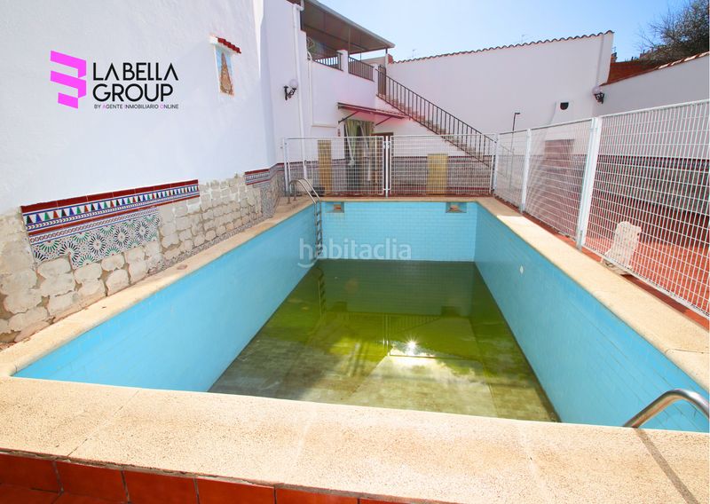 Foto 8b8eec50-9212-48c2-a8cb-b36388cc8f73. Casa amb xemeneia piscina a Orellana la Vieja