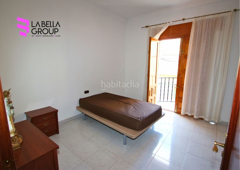 Foto f1d5e5a1-e356-489c-a352-59e6bca3745a. Casa amb xemeneia piscina a Orellana la Vieja