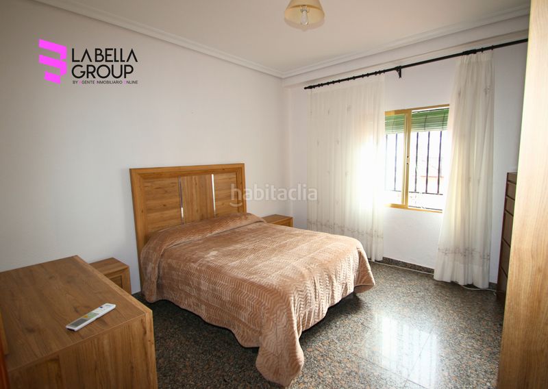 Foto f332bd29-aed2-473b-9615-8a904822882b. Casa amb xemeneia piscina a Orellana la Vieja