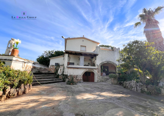 Country house in Roda de Barà. Espectacular masia a la venta en roda de barà - tarragona