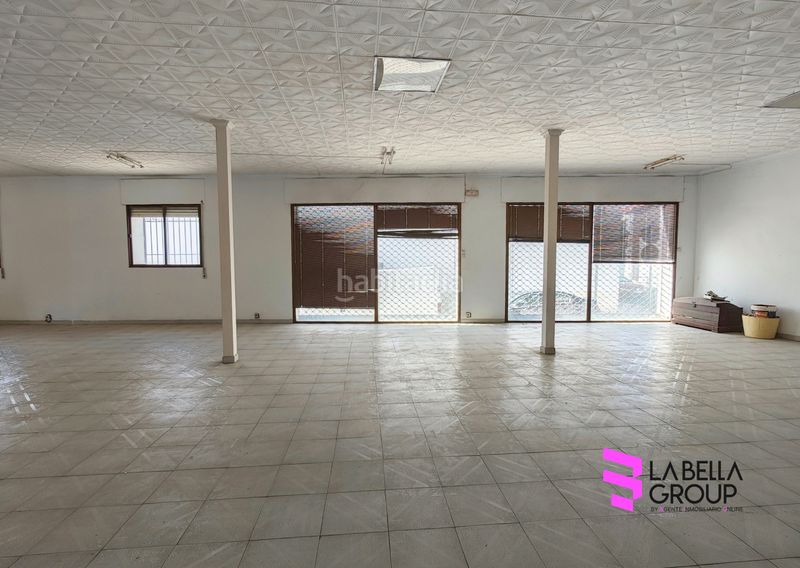 Foto 380c57dd-7387-45c9-ae8c-4944ae320786. Local comercial local + semisótano de 440 m² aprox. en zona de paso en el viso, ideal negocio en Viso (El)