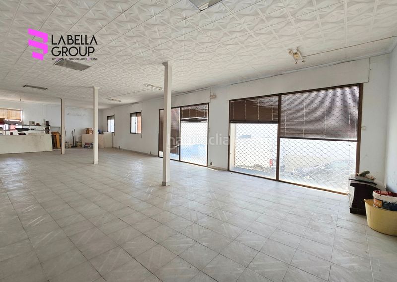 Foto a1cb58af-b629-4102-91a5-4b17f728eb85. Local comercial local + semisótano de 440 m² aprox. en zona de paso en el viso, ideal negocio en Viso (El)