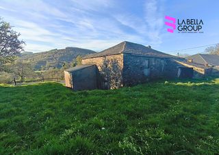 Country house  Lugar aguias, as-pq muras