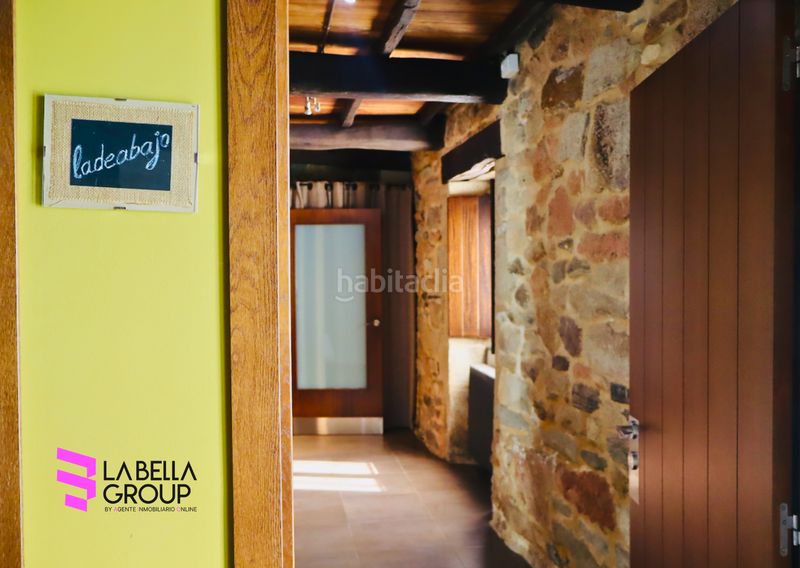 Foto cc53cfce-aab9-462d-a8a2-81230858cb07. Edifici a Friol