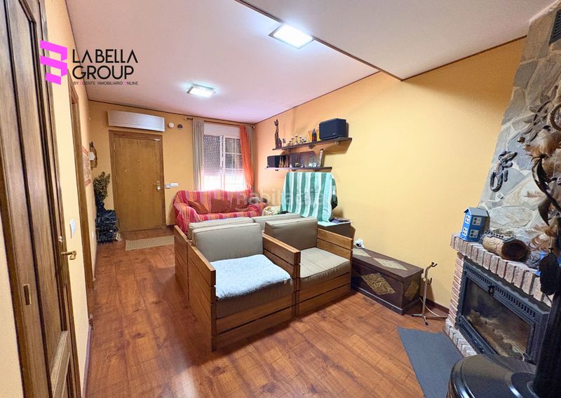 Foto 46a2707c-cd8a-49e5-895b-bc29e7f6cbe9. Duplex avec cheminée chauffage parking dans Bosque (El)