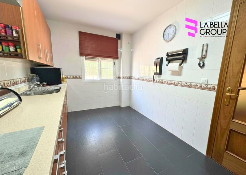 Foto f6eba1eb-5858-468b-bbb1-282d1a34c59f. Dúplex amb xemeneia calefacció aparcament a Bosque (El)