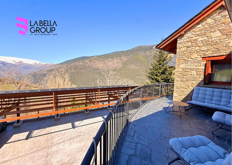Foto 502f17d7-2d9f-481a-af96-c6ae7b60a205. Casa amb xemeneia calefacció aparcament a Rialp