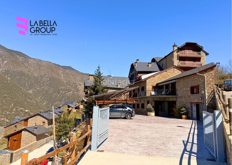 Foto 6fa67749-7d01-4758-8e67-b7aadec3a1b3. Casa amb xemeneia calefacció aparcament a Rialp