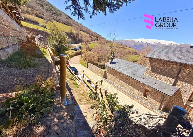 Foto 96348916-cfcc-4e4b-a945-70fdd694e768. Casa amb xemeneia calefacció aparcament a Rialp
