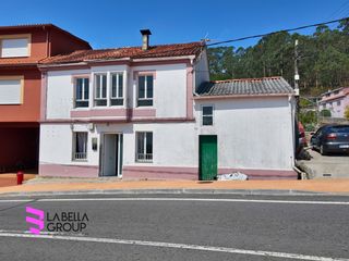 Casa bifamiliare in Muros. Casa con gran potencial de reforma en muros, galicia