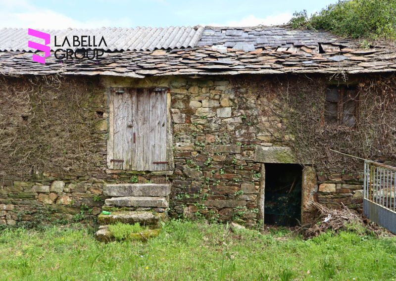 Foto 422c7f25-3bd9-4bdd-86e1-df07cb3e693c. Casa a Castroverde