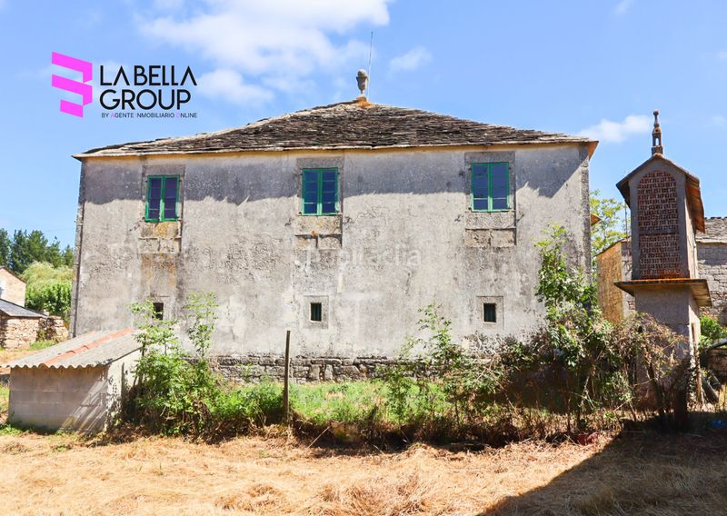 Foto ce925fbd-45a3-46b8-92db-204d9c5f4463. Casa en Friol