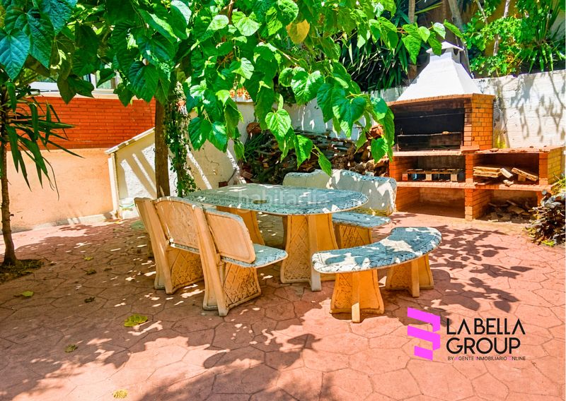Foto 7553eedb-c85b-44d3-8a10-22a978cbd476. Chalet with fireplace heating parking pool in Castellvell del Camp