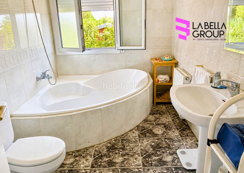 Foto b0f5ce9d-a9d0-4631-948d-ee3e748f04ff. Chalet with fireplace heating parking pool in Castellvell del Camp