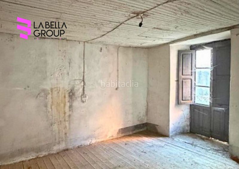 Foto 4092ae0c-f77c-4829-ba05-b6a7cfb51cc2. Edificio in Samos