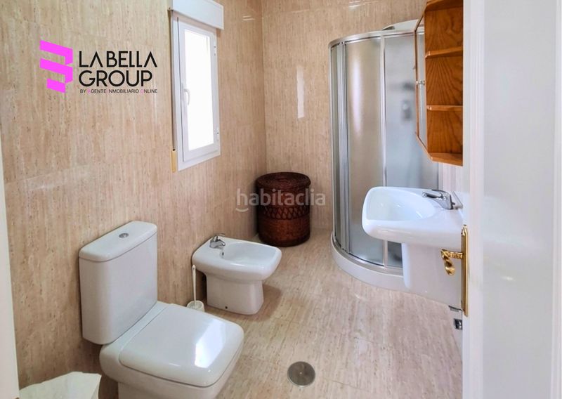 Foto 51b66634-eef0-46d1-9e63-8d391fce0c62. Casa aparellada amb xemeneia calefacció aparcament a Jódar