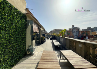 Attique  Carrer comtal. Ático exclusivo a la venta en pleno corazón de la ciudad condal.