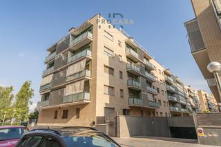 Duplex  Monterols. Ático dúplex con gran terraza en el centro de vilaseca