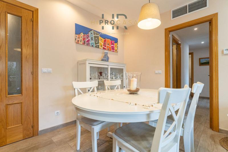 Foto f66d5911-1a89-41bc-8442-88935339d252. Pis amb calefacció aparcament a Vila-seca poble Vila-seca