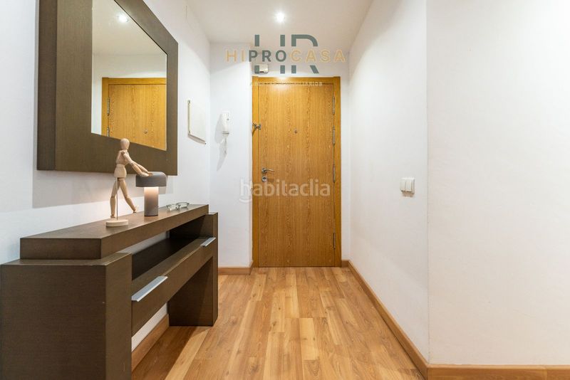Foto 543cd88b-e466-42ab-9b14-ab16149482de. Pis amb aparcament a Ponent Reus