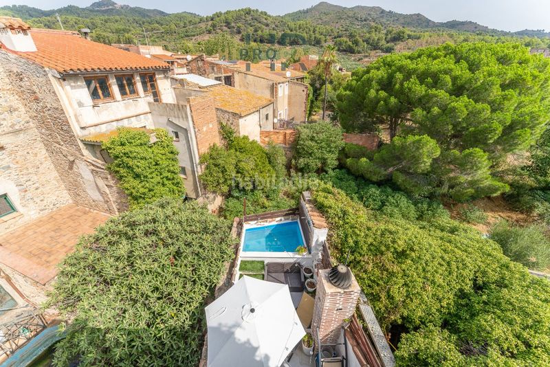Foto 8e77f403-60ca-49f8-874f-47e8bd017e9c. Casa amb piscina a Vilanova d´Escornalbou