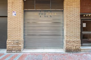 Local commercial à CALLE AGUILA