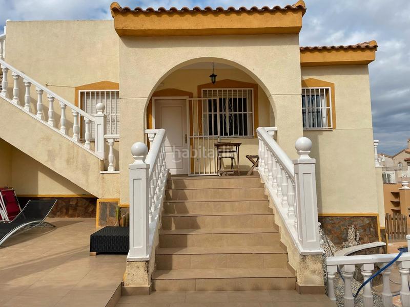 Foto 53b5f790-27ae-4208-a4ee-807b048cec07. Chalet with parking pool in Rojales